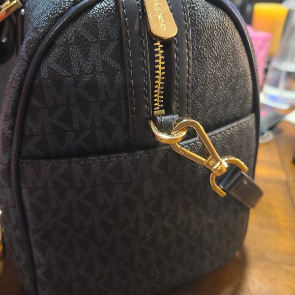 Michael Kors Shoulderbag - Picture 2 of 3